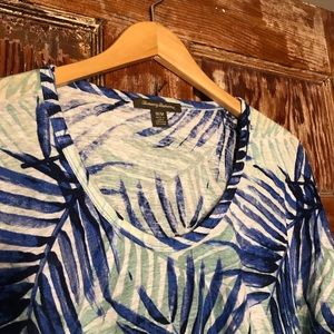 Tommy Bahama 3/4 length sleeve shirt